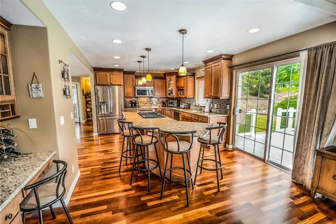 Countertops and Premium Hardwood Flooring